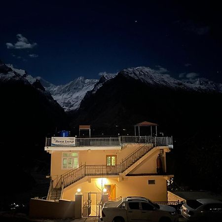 Готель Hunza Lounge Karimabad  Екстер'єр фото